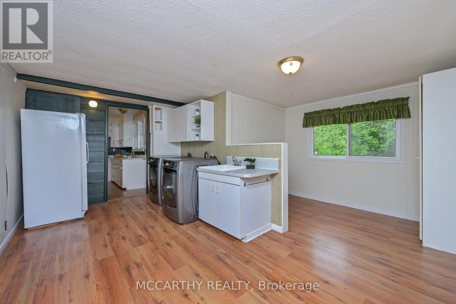 606095 River Road, Mulmur, ON - Indoor Photo Showing Laundry Room