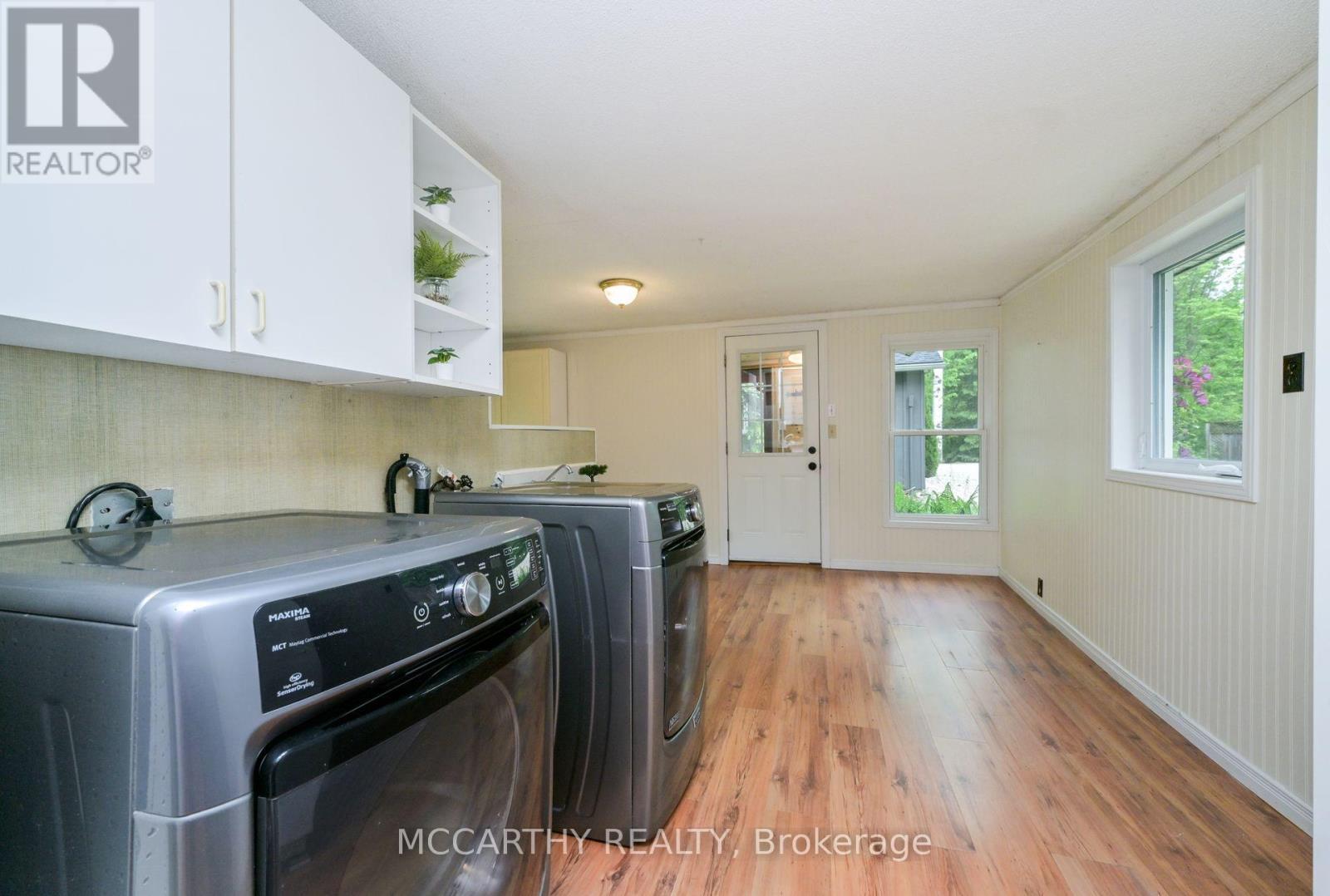 606095 River Road, Mulmur, ON - Indoor Photo Showing Laundry Room