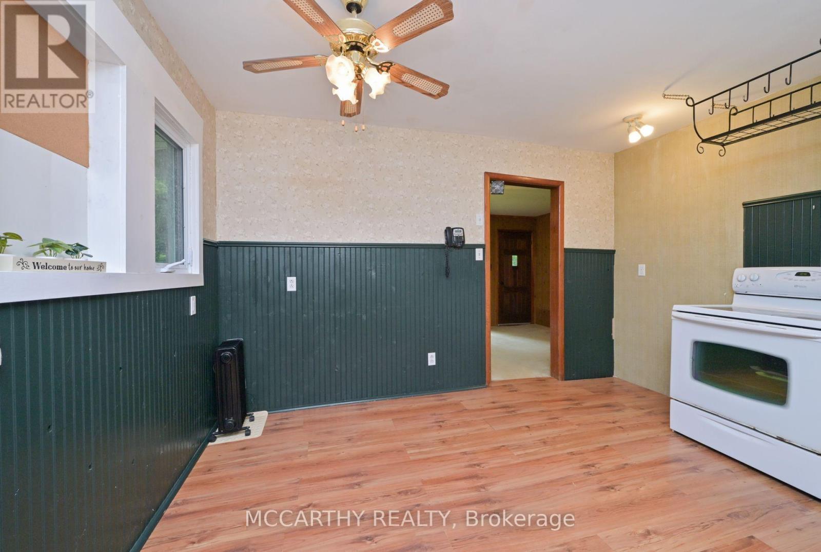 606095 River Road, Mulmur, ON - Indoor Photo Showing Kitchen