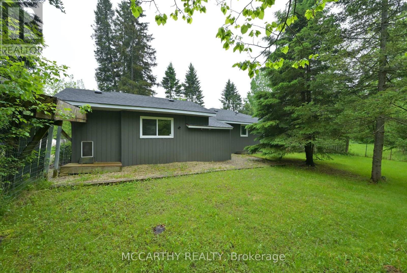 606095 River Road, Mulmur, ON - Outdoor