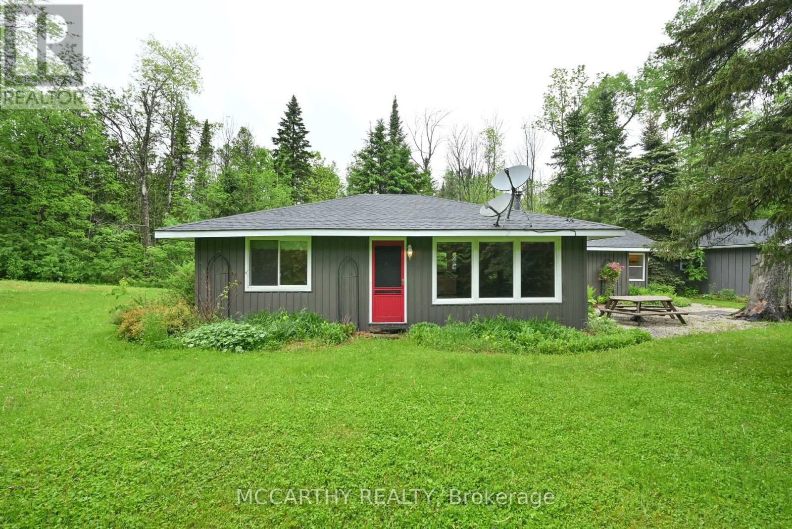 606095 River Road, Mulmur, ON - Outdoor