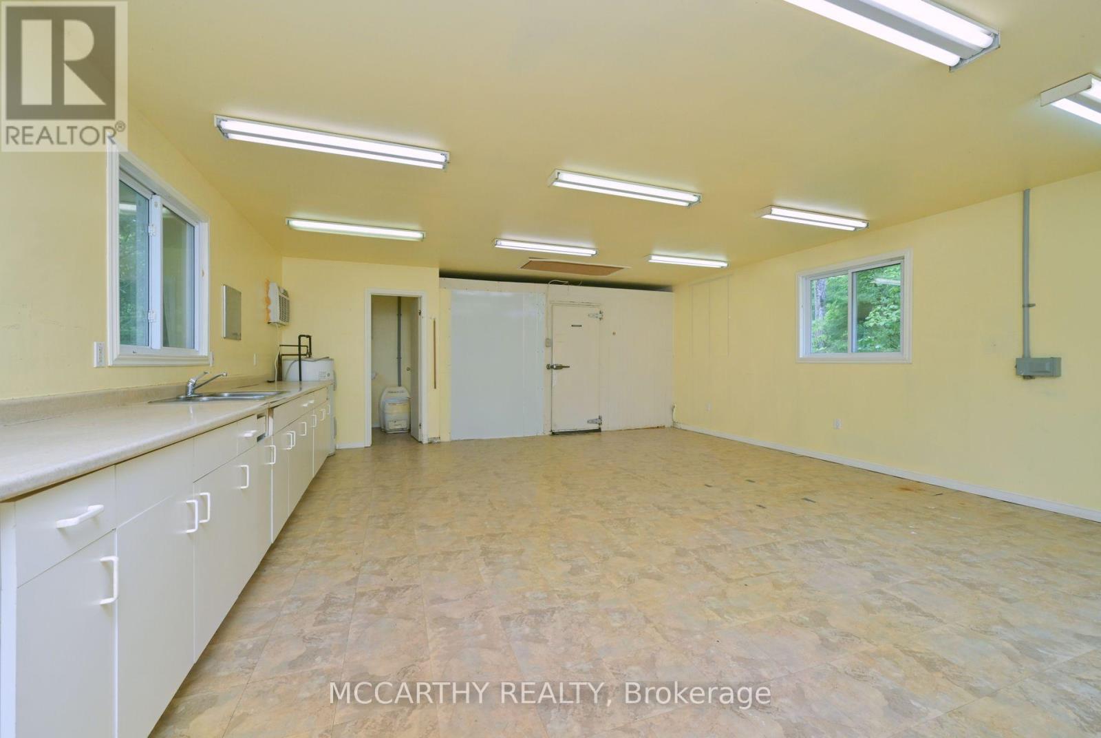 Detached Workshop - 606095 River Road, Mulmur, ON - Indoor Photo Showing Other Room