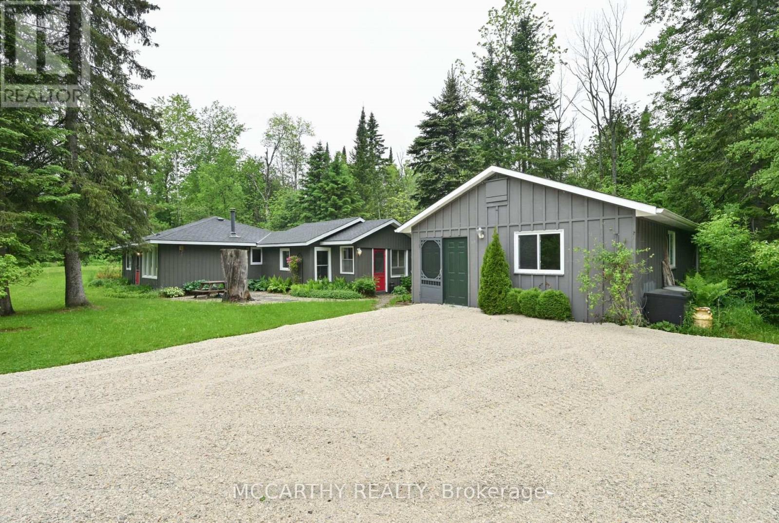 606095 River Road, Mulmur, ON - Outdoor