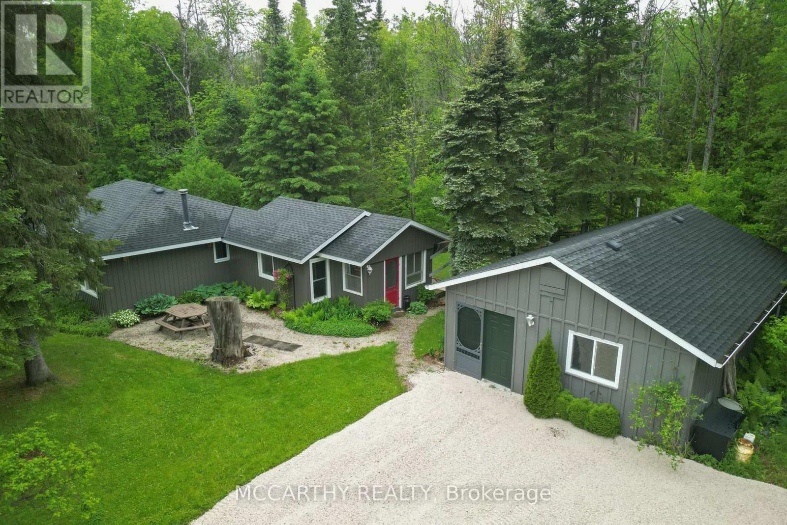 606095 River Road, Mulmur, ON - Outdoor