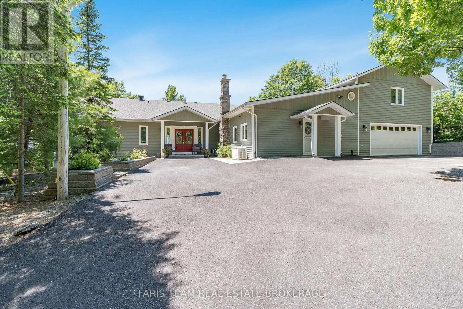 24 Finley Drive, Tiny, ON - Outdoor With Facade