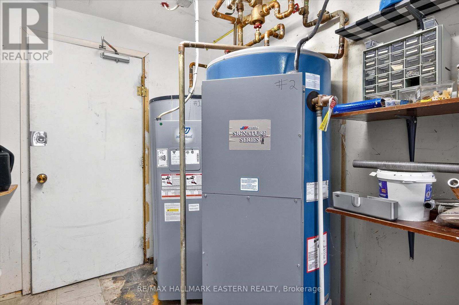 135 Lansdowne Street W, Peterborough (Otonabee Ward 1), ON - Indoor