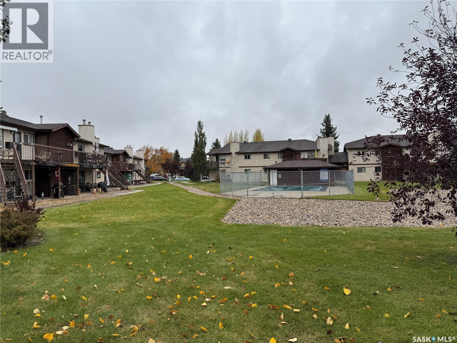 109 2911 Harding Street, Regina, SK - Outdoor