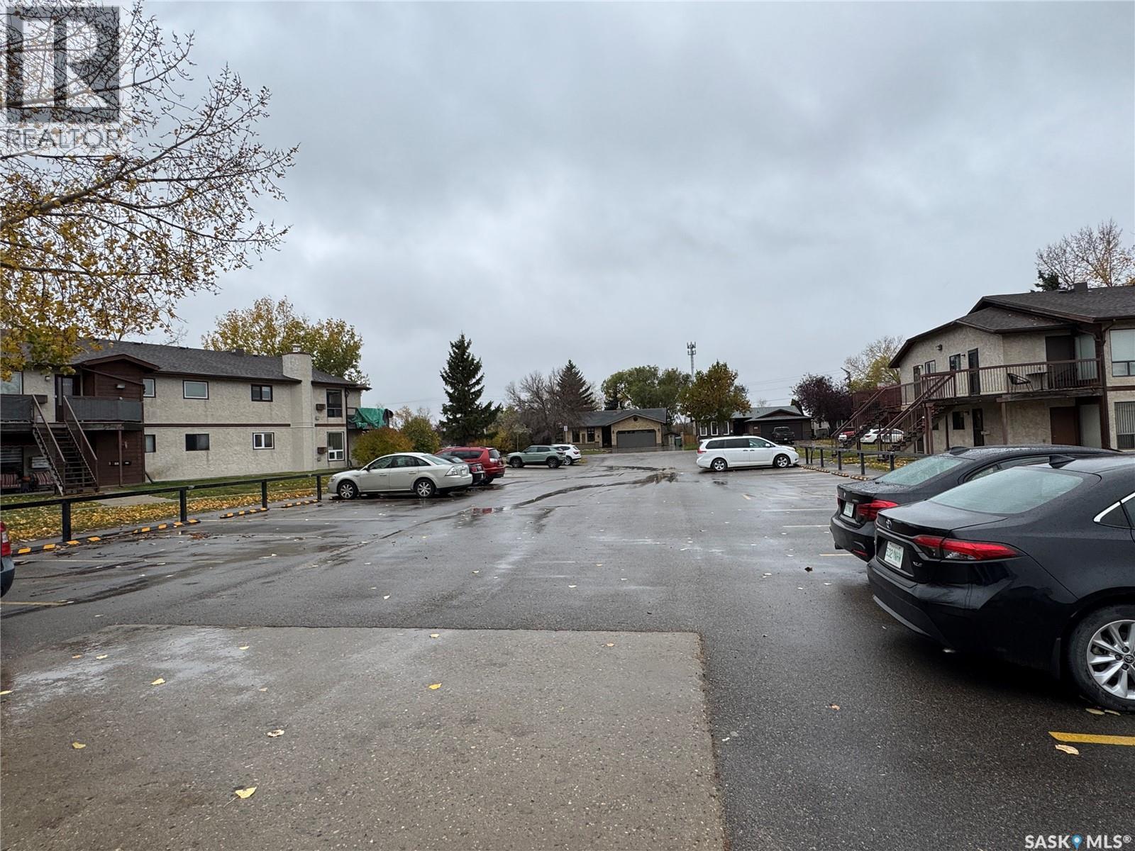 109 2911 Harding Street, Regina, SK - Outdoor