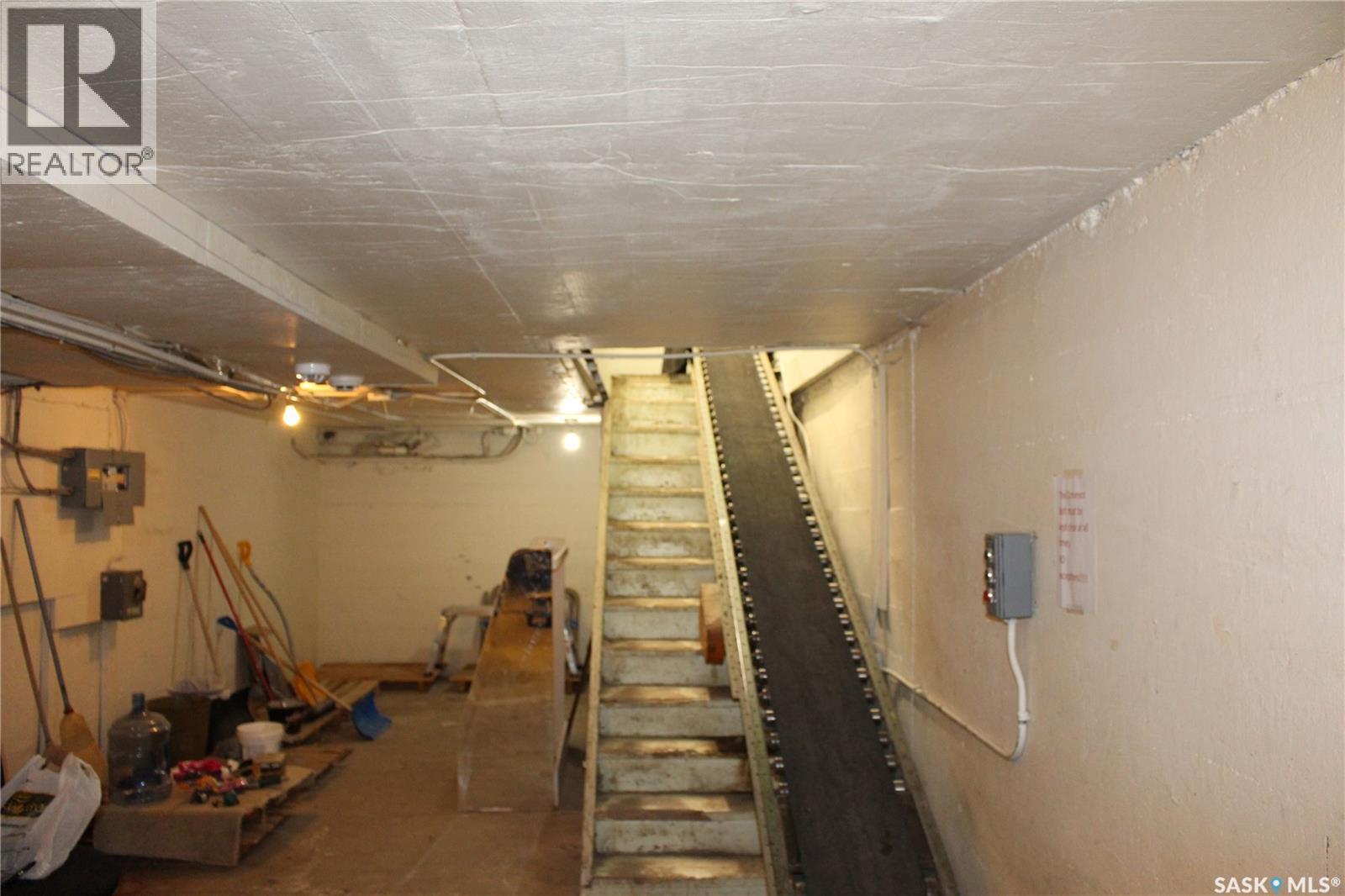 432 Main Street N, Moose Jaw, SK