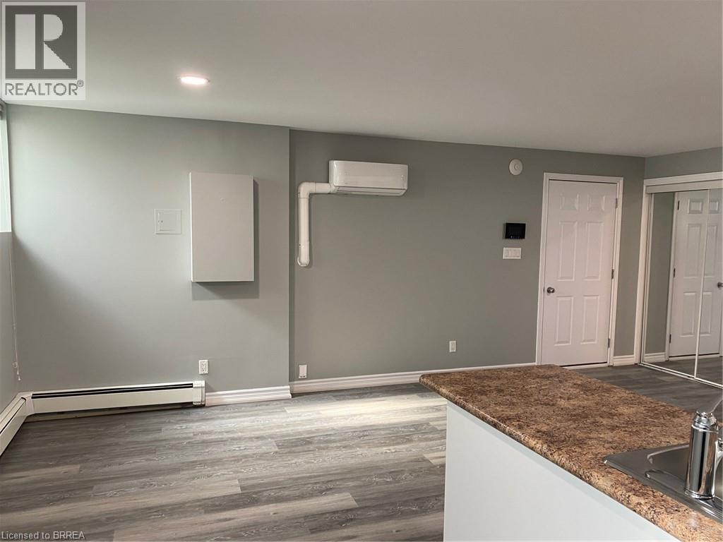 106 Marlborough Street Unit# 1, Brantford, ON - Indoor Photo Showing Other Room