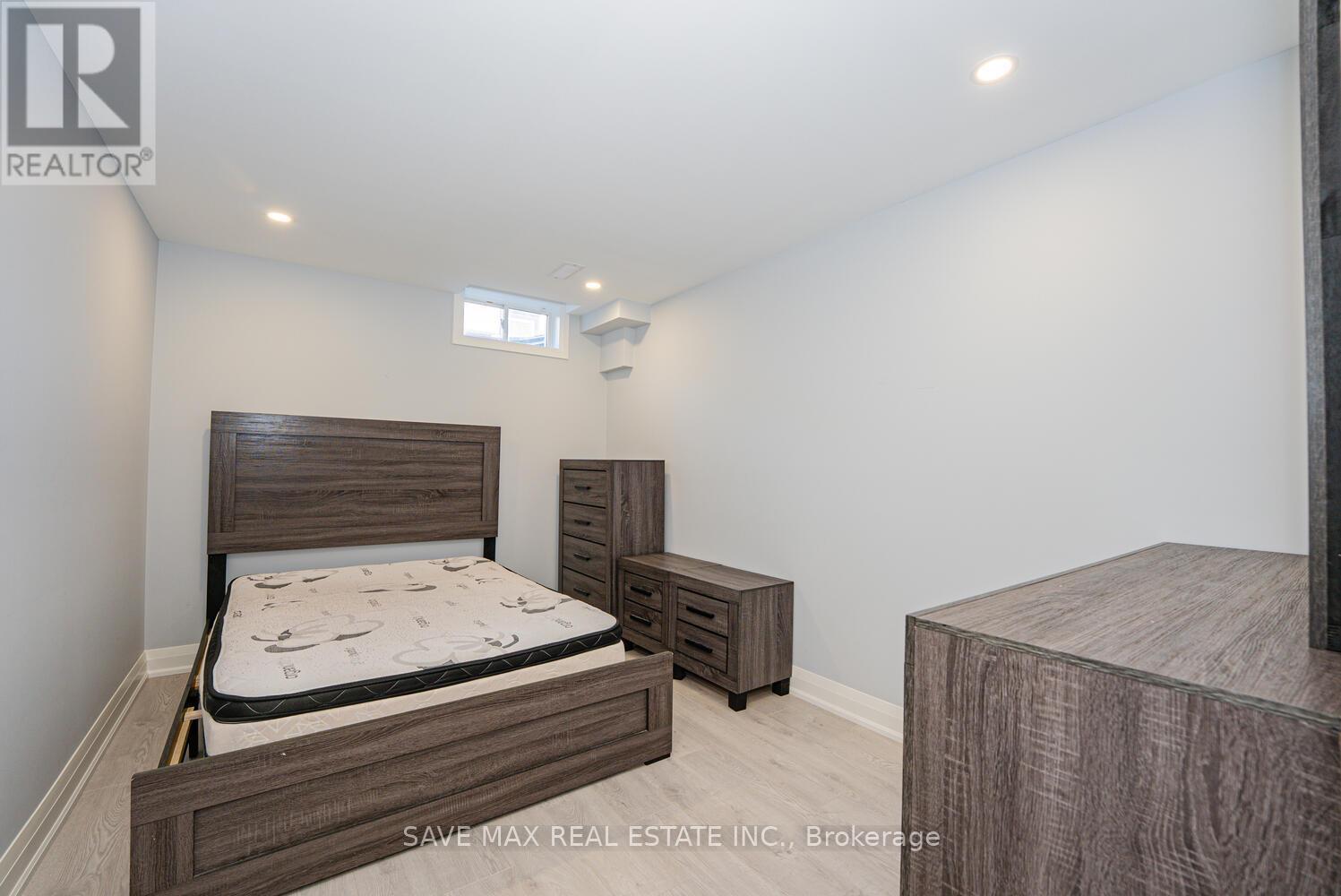 Bsmt - 40 Ed Quigg Way, Vaughan, ON - Indoor Photo Showing Bedroom