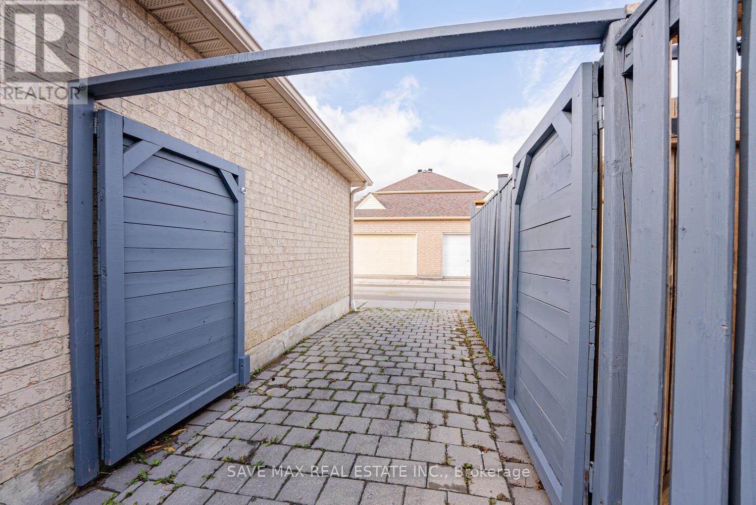 Bsmt - 40 Ed Quigg Way, Vaughan, ON - Outdoor With Exterior