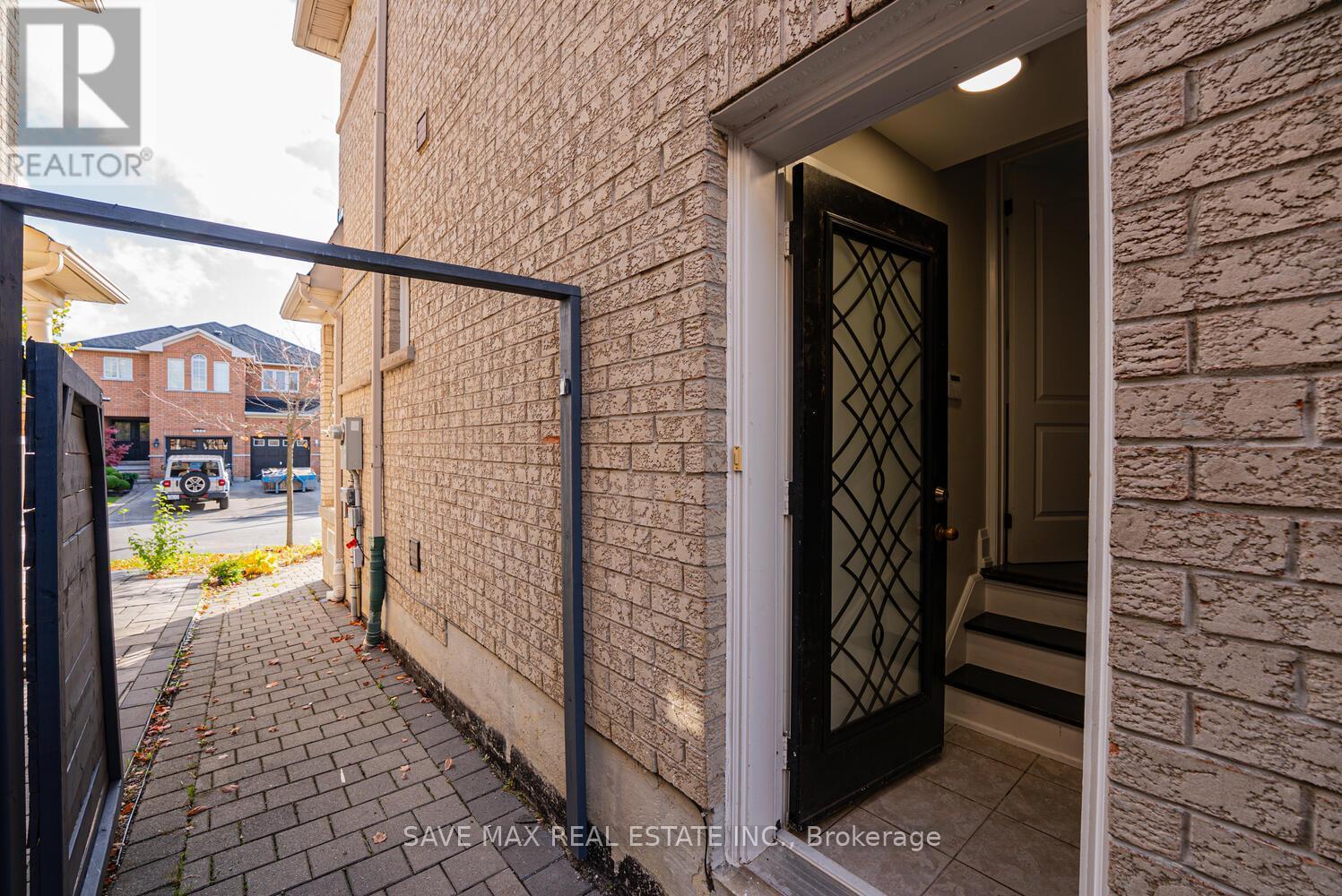 Bsmt - 40 Ed Quigg Way, Vaughan, ON -