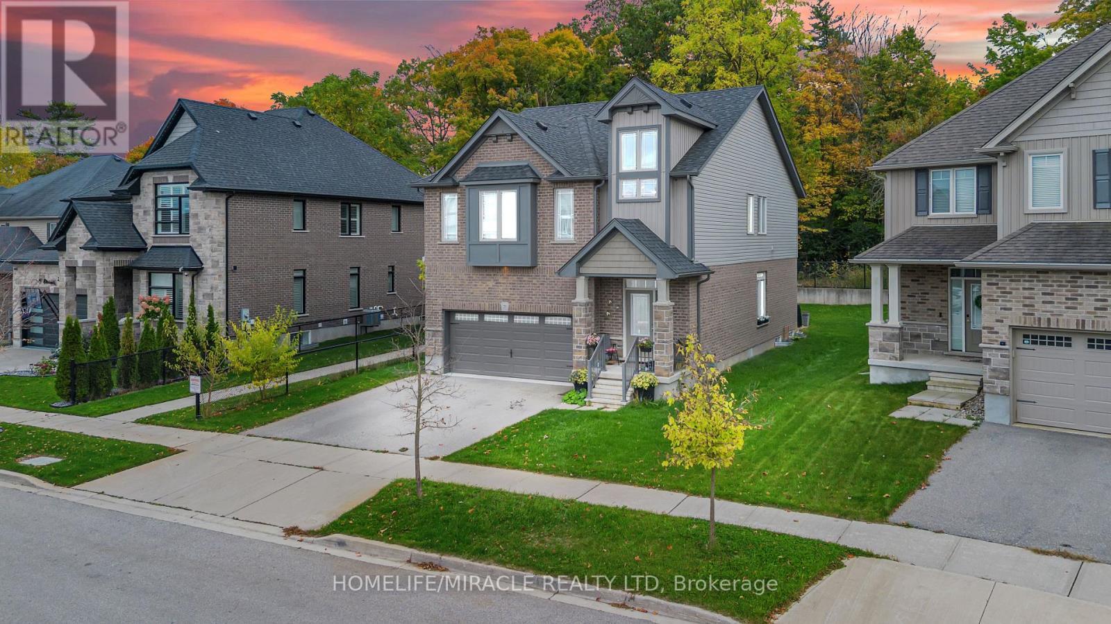 79 Elmbank Trail, Kitchener, ON - Outdoor With Facade