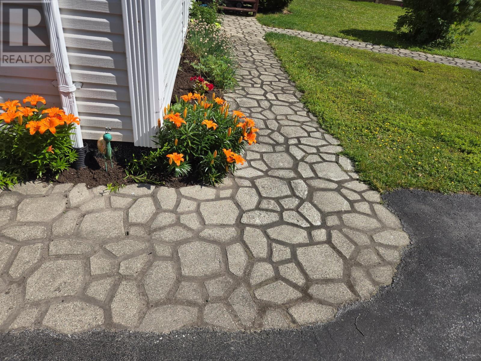 18 King Street, Pasadena, NL - Outdoor