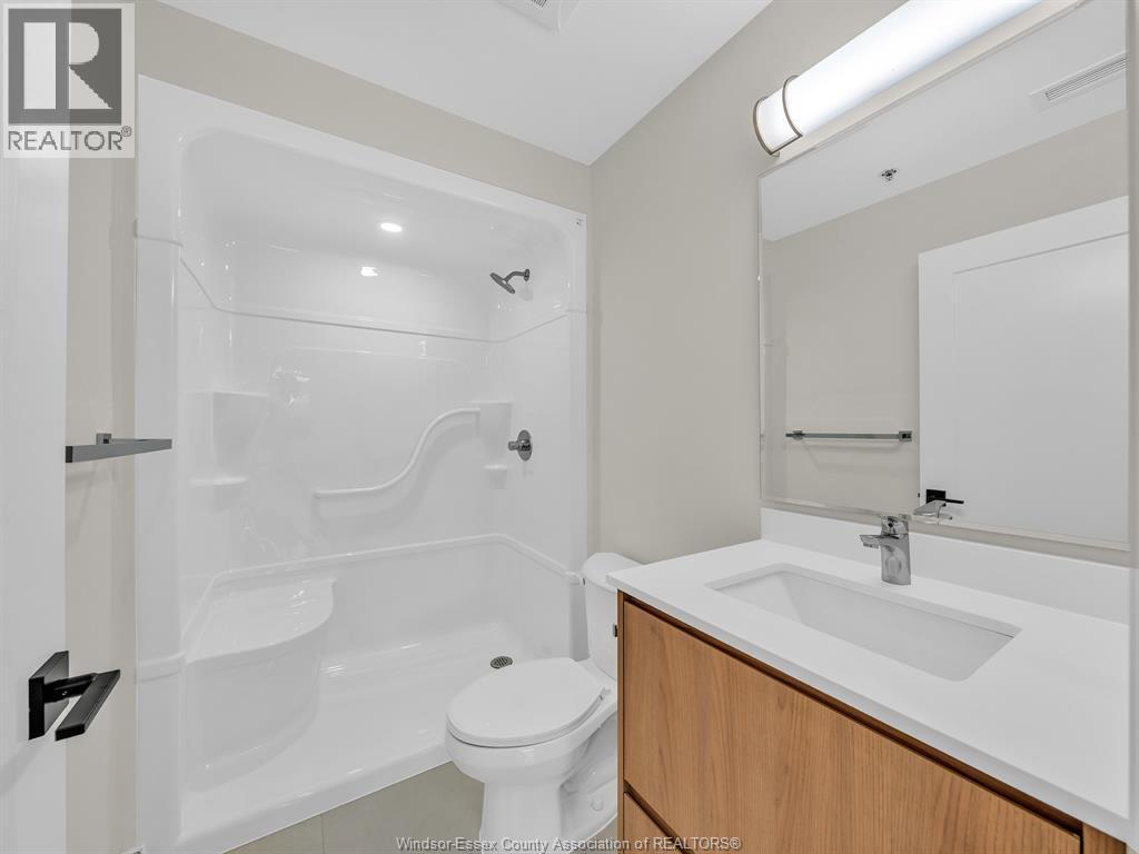 11646 Tecumseh Road East Unit# A2, Windsor, ON - Indoor Photo Showing Bathroom