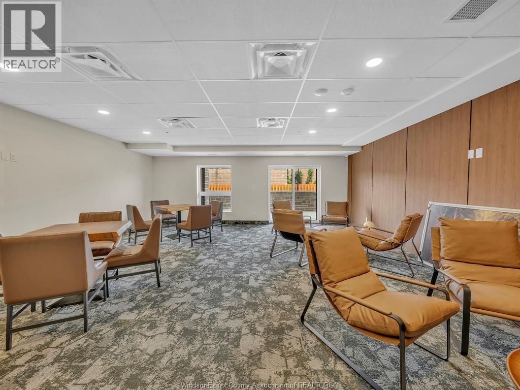 11646 Tecumseh Road East Unit# A2, Windsor, ON - Indoor