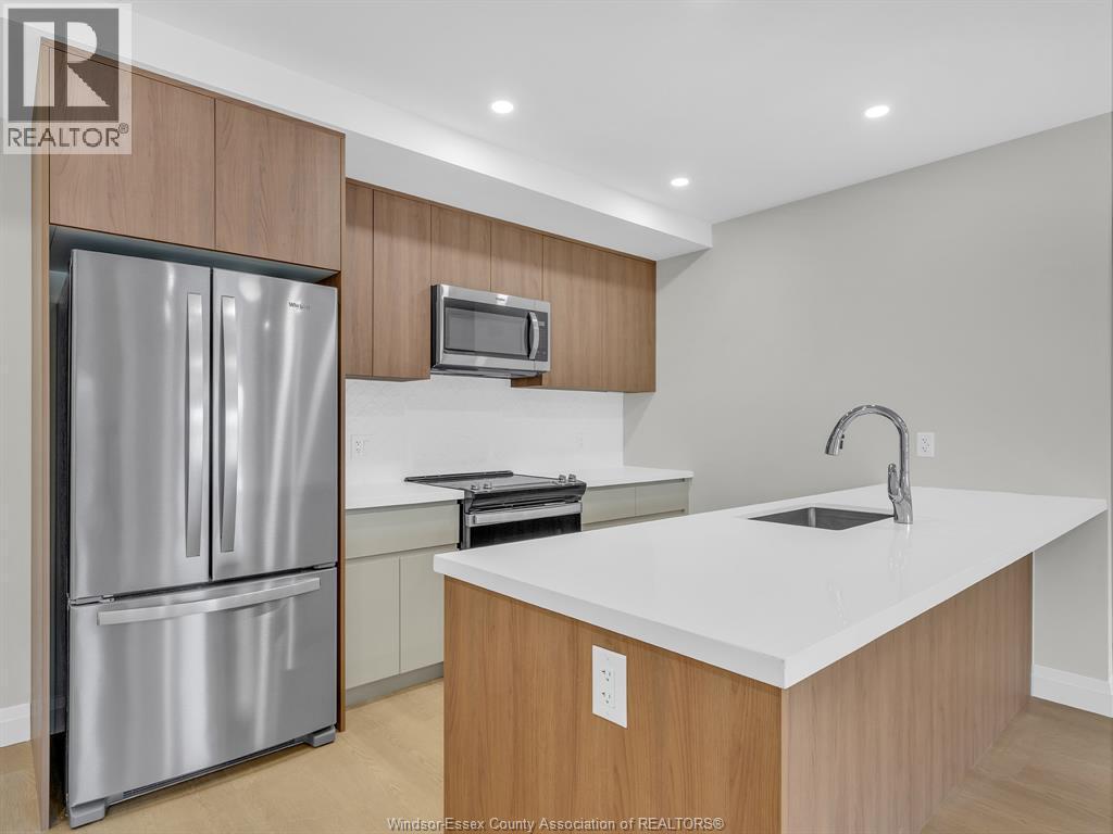 11646 Tecumseh Road East Unit# A2, Windsor, ON - Indoor Photo Showing Kitchen With Stainless Steel Kitchen With Upgraded Kitchen