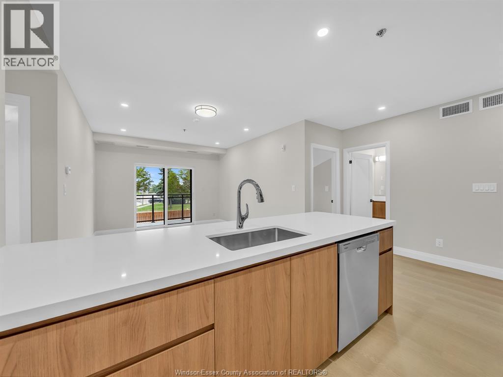 11646 Tecumseh Road East Unit# A2, Windsor, ON - Indoor Photo Showing Kitchen