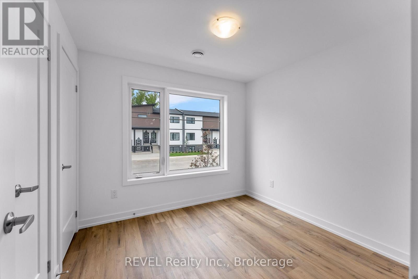 622 - 4263 Fourth Avenue, Niagara Falls (Downtown), ON - Indoor Photo Showing Other Room