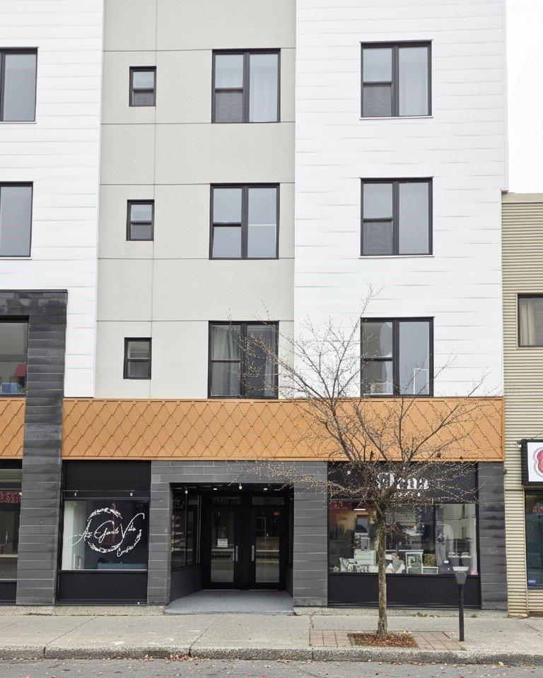 Frontage - 85 Av. Principale, Rouyn-Noranda, QC -