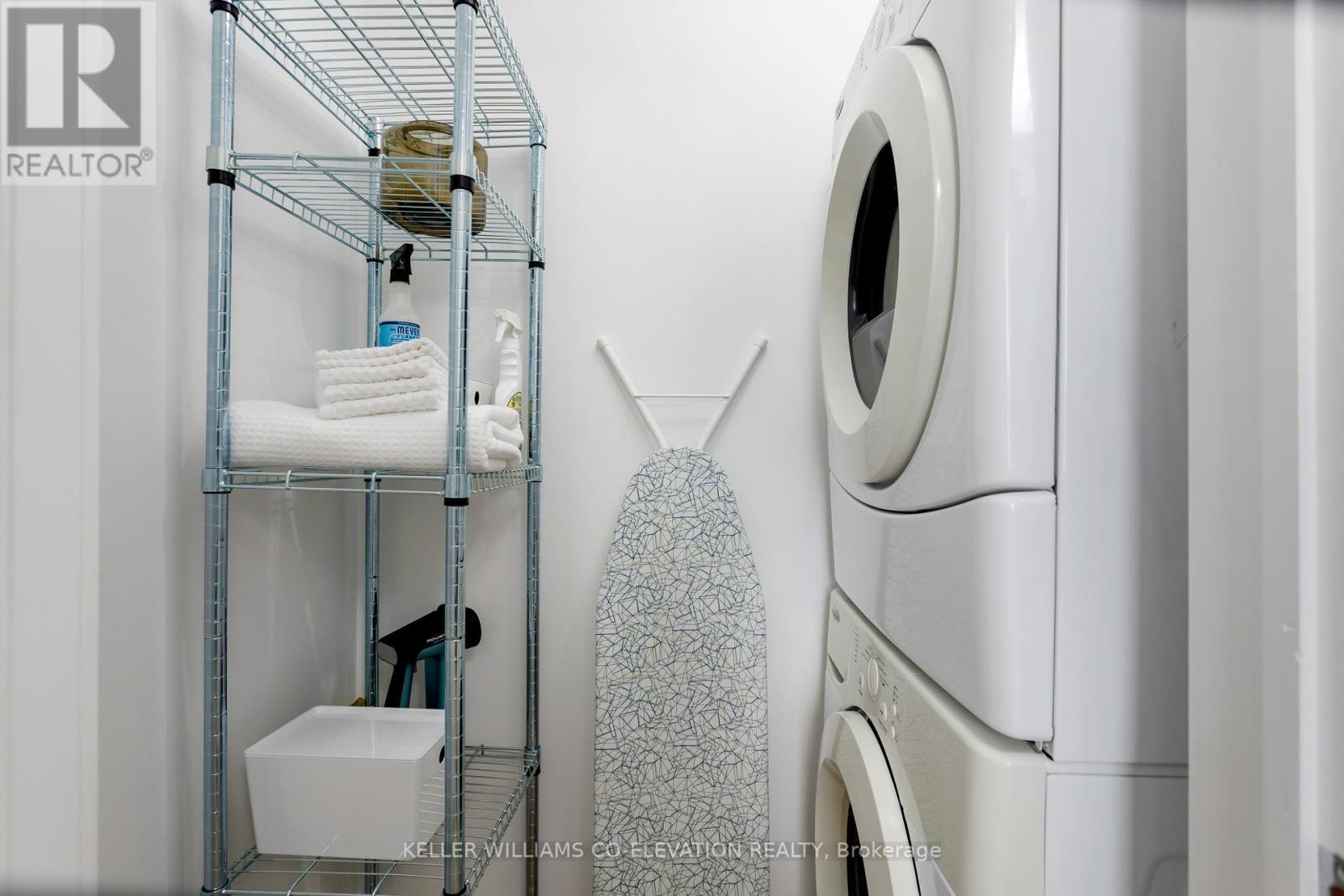 204 - 483 Dupont Street, Toronto, ON - Indoor Photo Showing Laundry Room