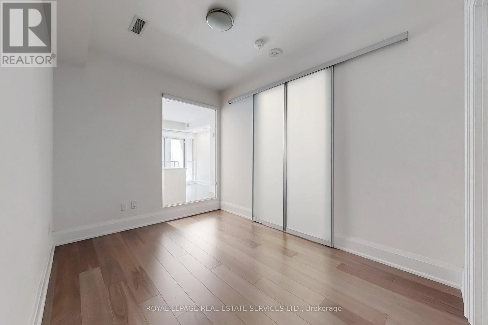 808 - 88 Cumberland Street, Toronto, ON - Indoor Photo Showing Other Room