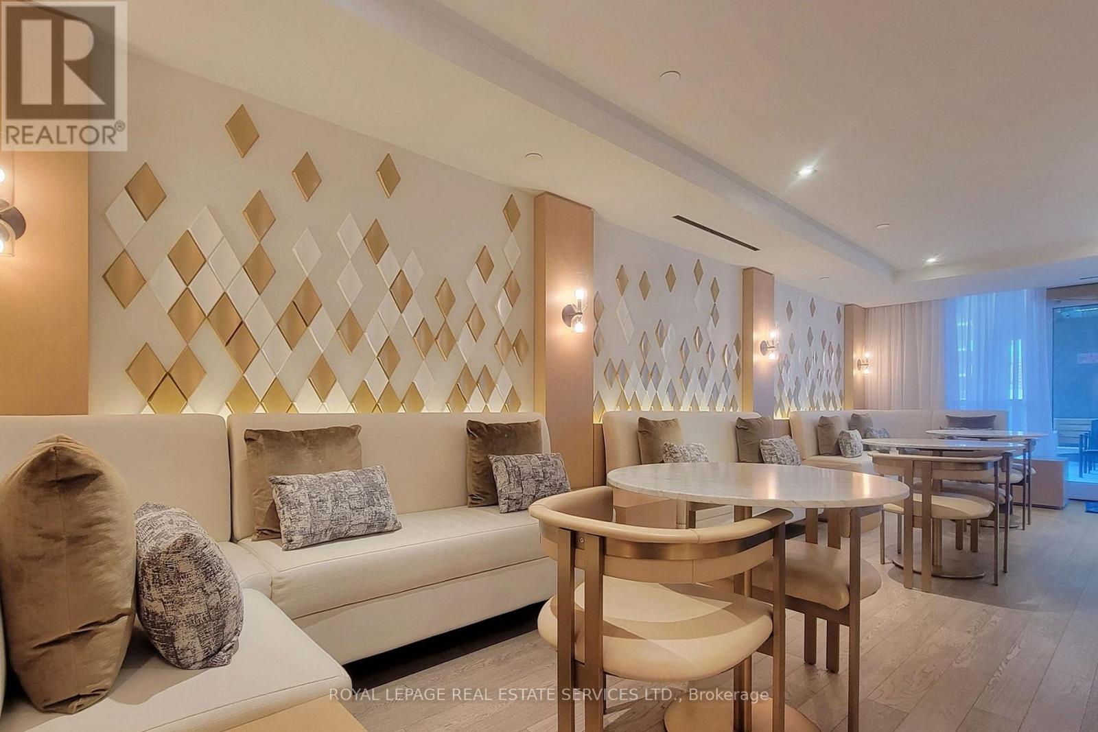808 - 88 Cumberland Street, Toronto, ON - Indoor