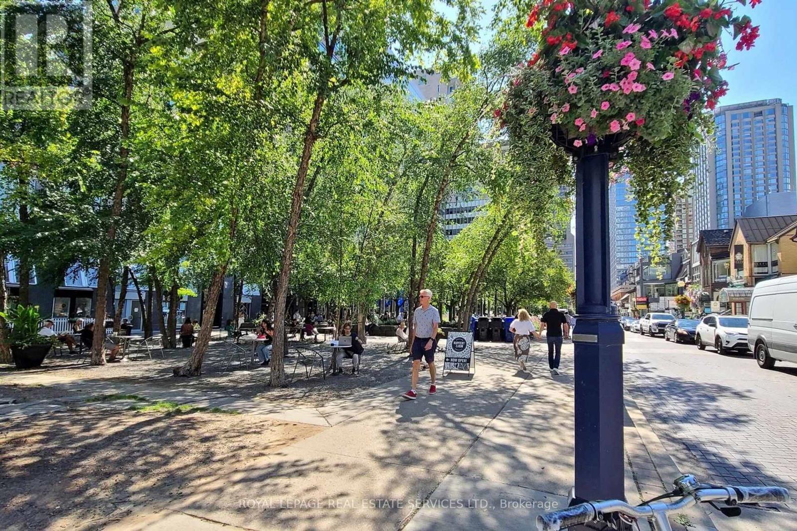 808 - 88 Cumberland Street, Toronto, ON - Outdoor