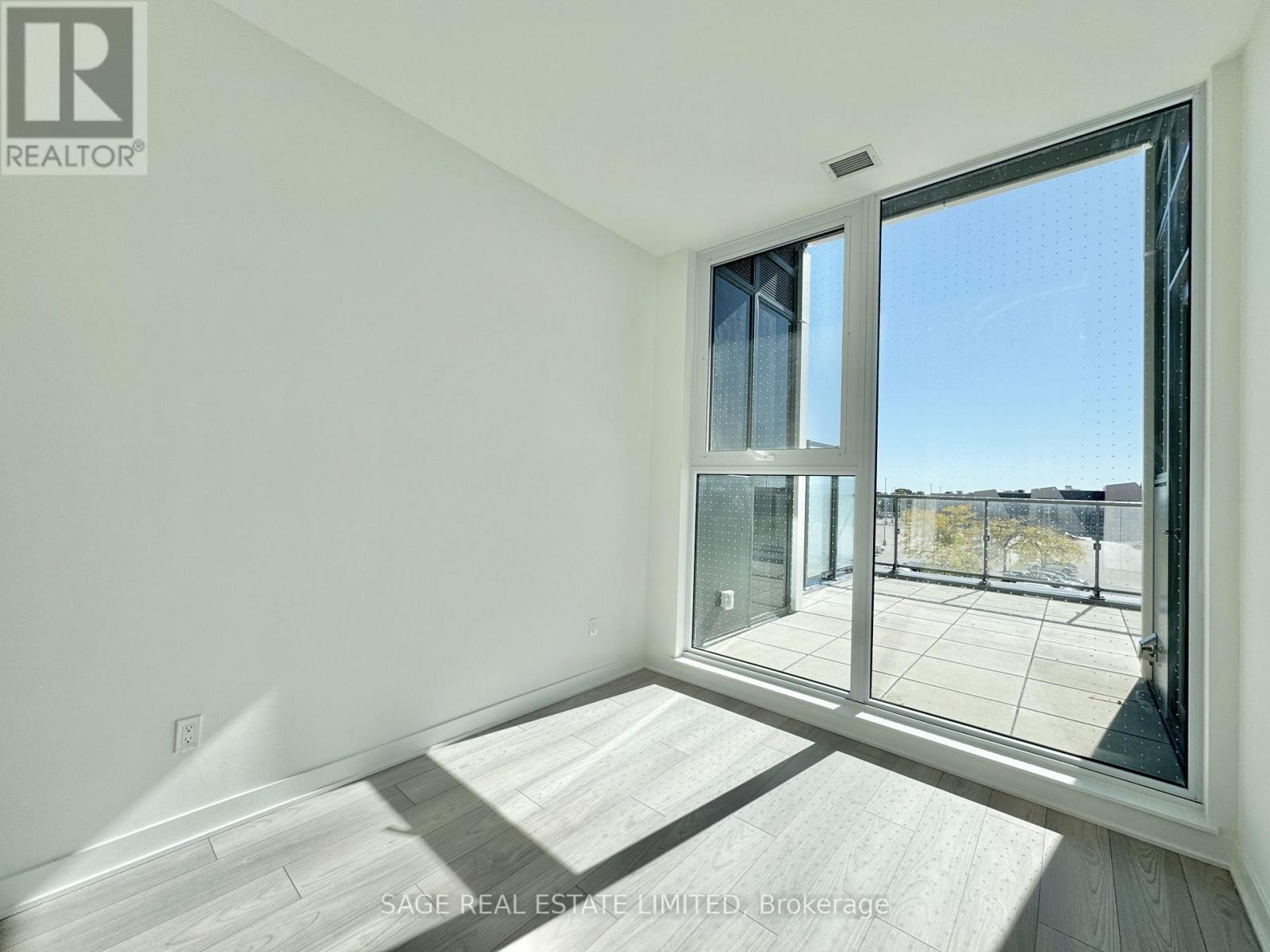Primary Bedroom - 202 - 1007 The Queensway, Toronto, ON - Indoor Photo Showing Other Room