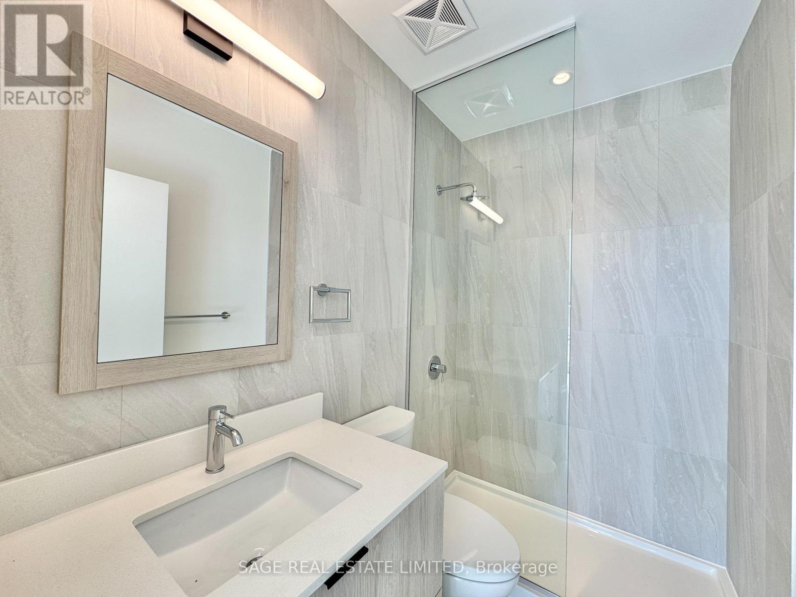 Ensuite Bathroom - 202 - 1007 The Queensway, Toronto, ON - Indoor Photo Showing Bathroom