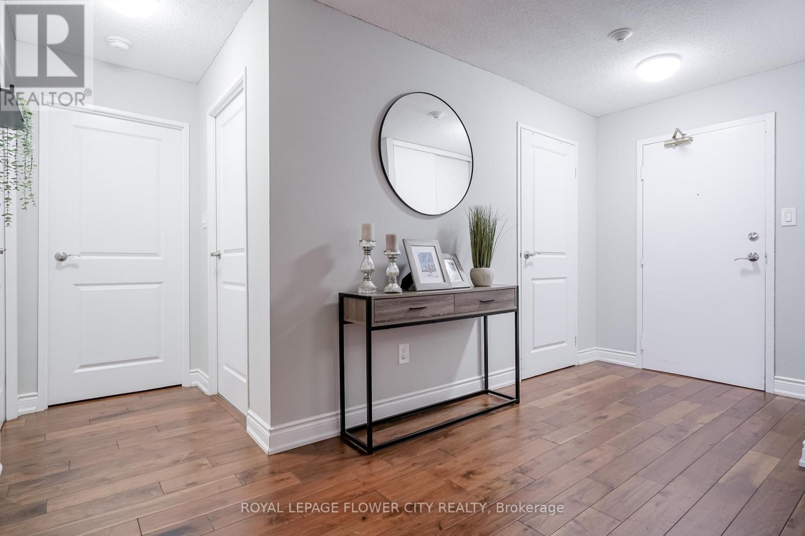 611 - 1 Rowntree Road N, Toronto, ON - Indoor Photo Showing Other Room