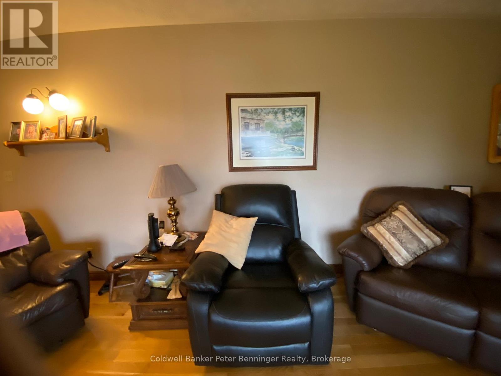 Living room main level. - 1315 Concession 8 Concession, Kincardine, ON