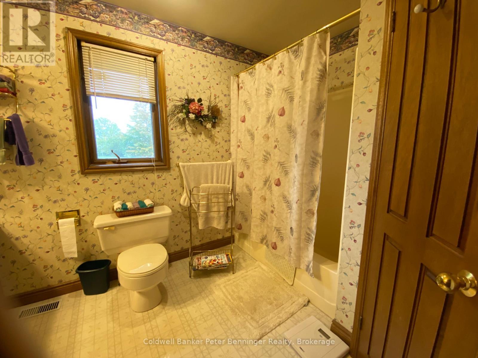 4 pc. bath main level. - 1315 Concession 8 Concession, Kincardine, ON