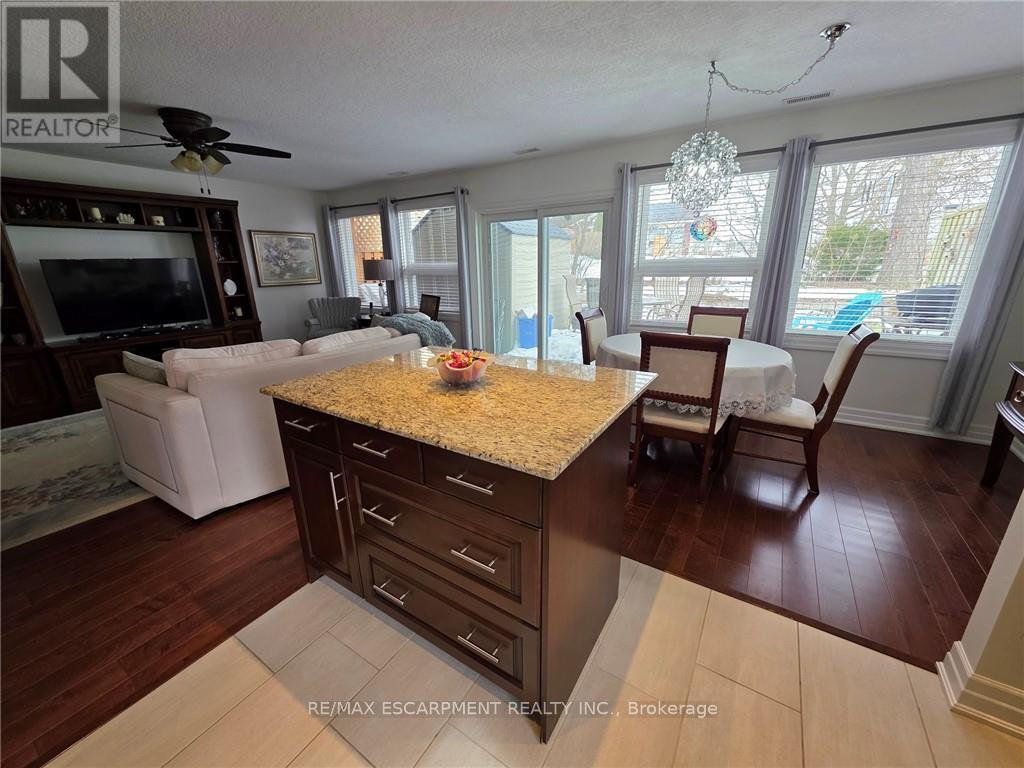 49 Bishop Reding Trail, Hamilton, ON - Indoor