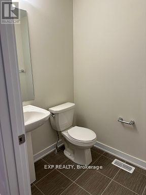 54 Rowlock Street, Welland, ON - Indoor Photo Showing Bathroom