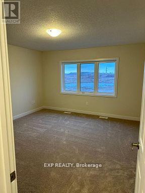 54 Rowlock Street, Welland, ON - Indoor Photo Showing Other Room