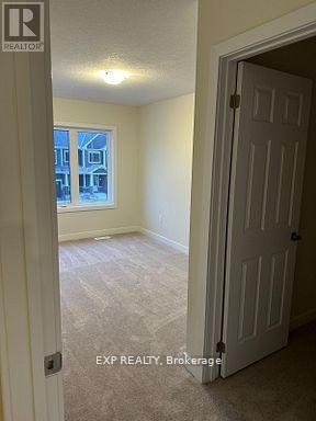 54 Rowlock Street, Welland, ON - Indoor Photo Showing Other Room