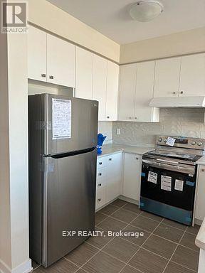 54 Rowlock Street, Welland, ON - Indoor Photo Showing Kitchen