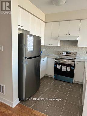 54 Rowlock Street, Welland, ON - Indoor Photo Showing Kitchen