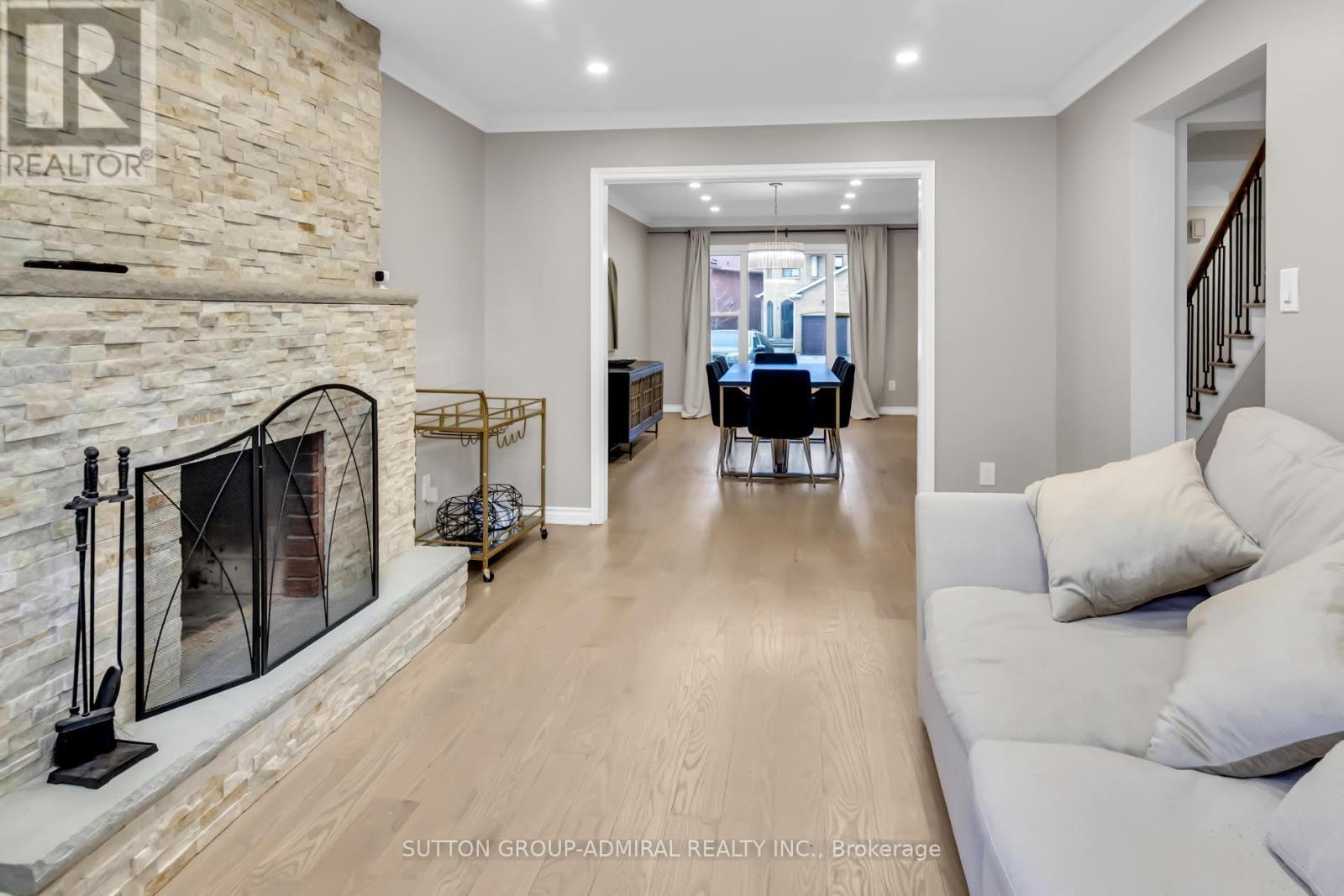Main & 2Nd - 119 Mccabe Crescent, Vaughan, ON - Indoor Photo Showing Living Room With Fireplace