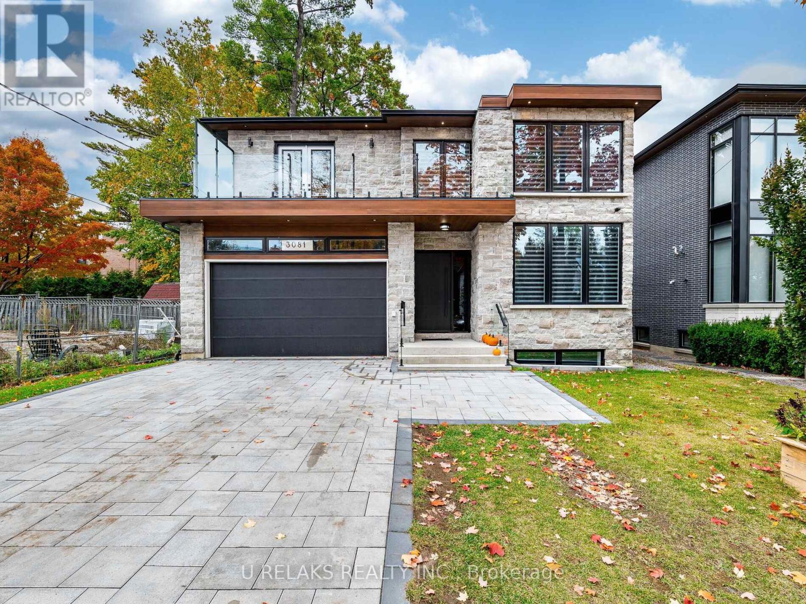 3081 Grenville Drive, Mississauga, ON - Outdoor With Facade