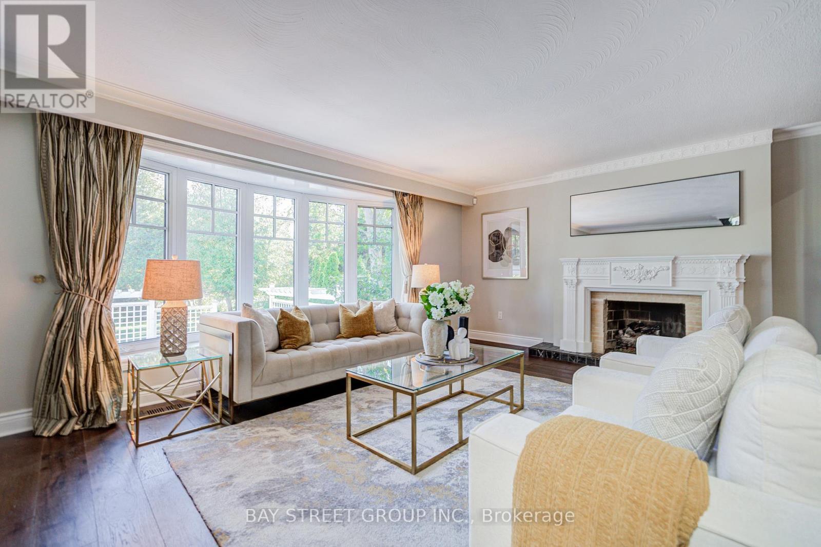 363 Lakeshore Road W, Oakville, ON - Indoor Photo Showing Living Room With Fireplace