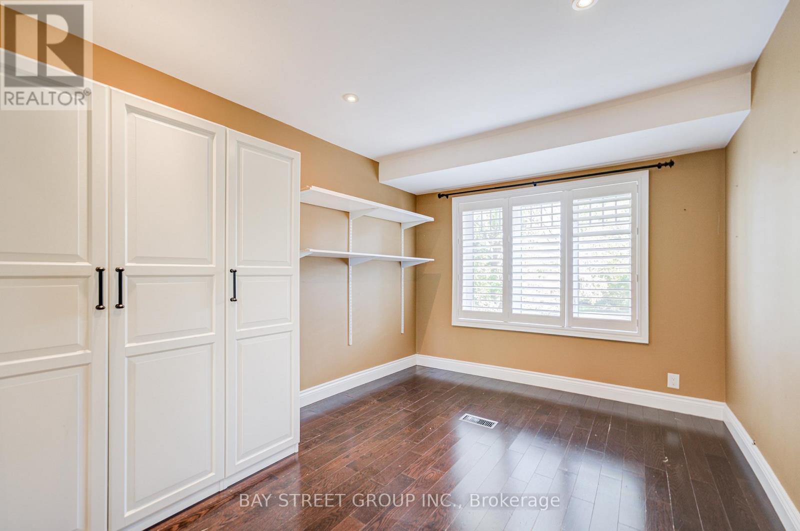 363 Lakeshore Road W, Oakville, ON - Indoor Photo Showing Other Room