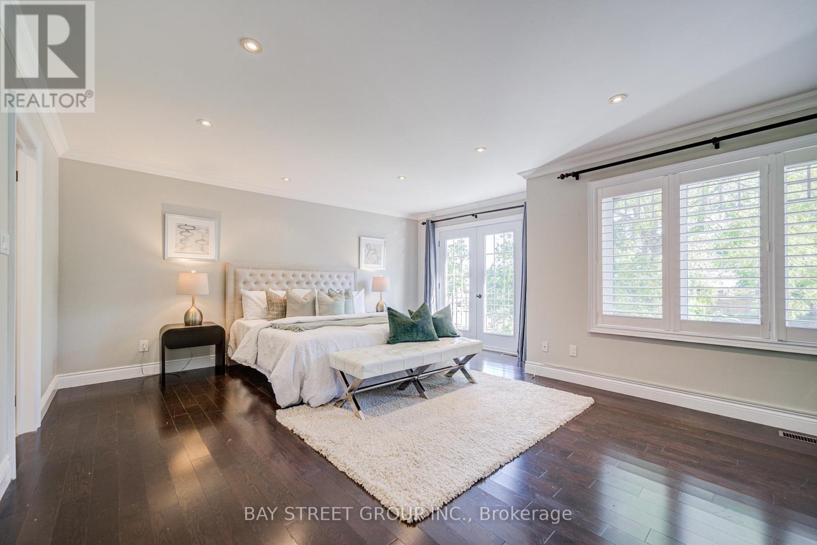 363 Lakeshore Road W, Oakville, ON - Indoor Photo Showing Bedroom