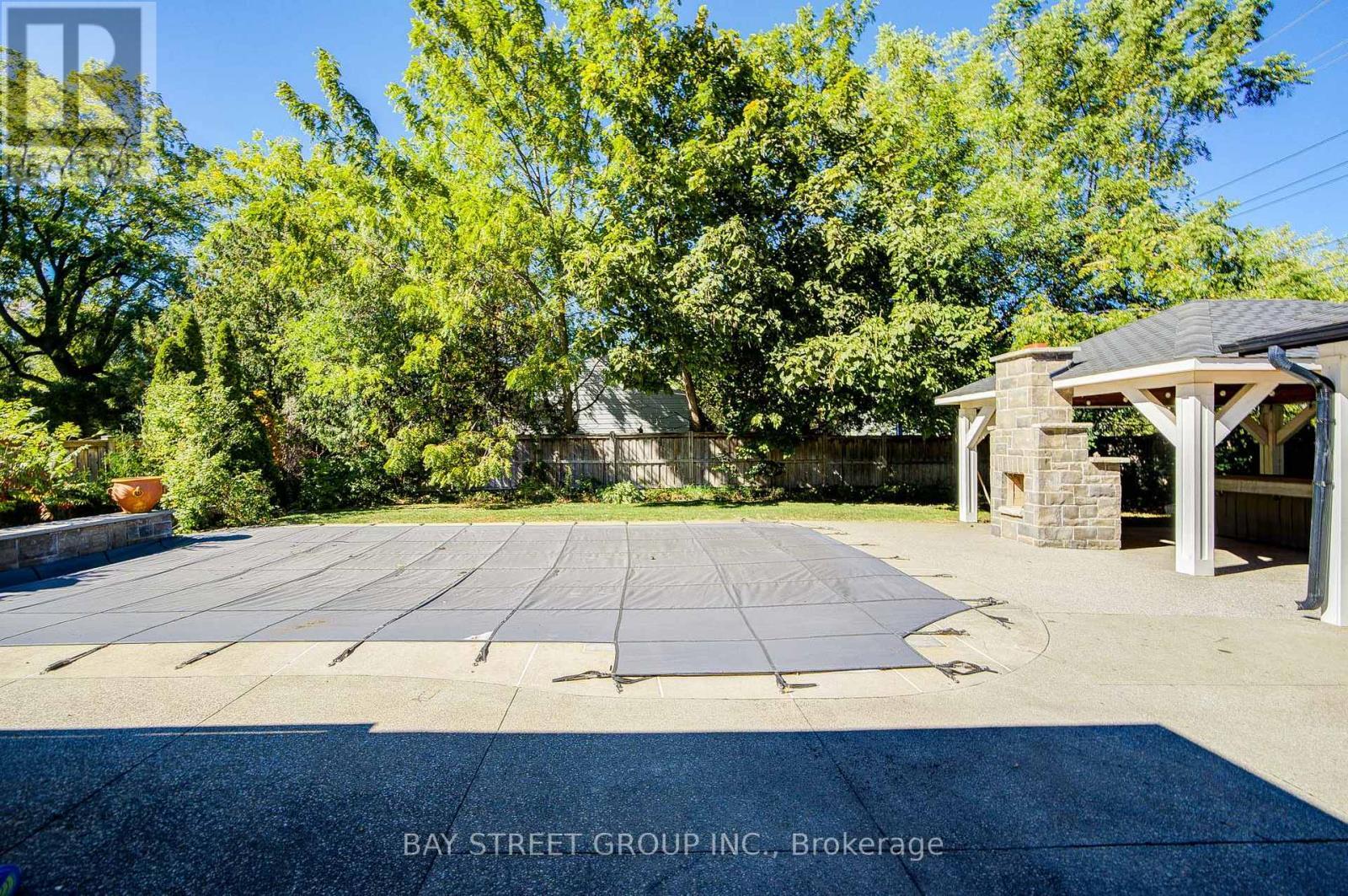 363 Lakeshore Road W, Oakville, ON - Outdoor