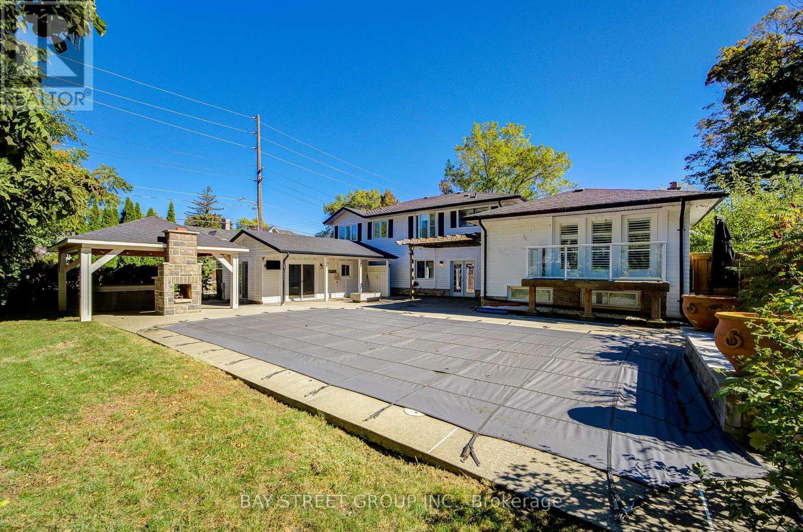 363 Lakeshore Road W, Oakville, ON - Outdoor