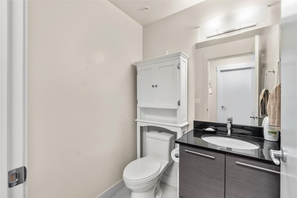 3402-1040 Talasa Court, Kamloops, BC - Indoor Photo Showing Bathroom