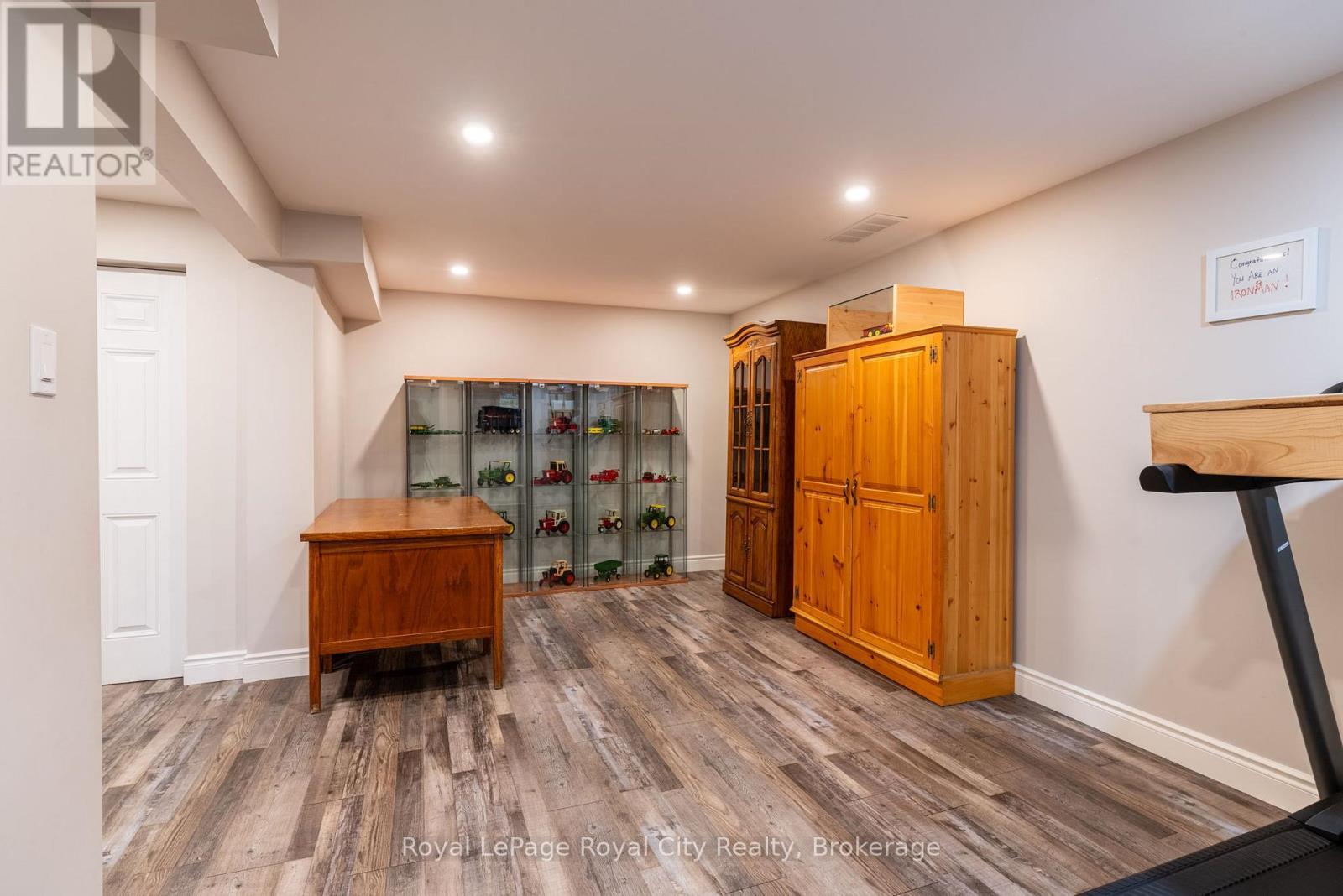 118 Stirling Macgregor Drive, Cambridge, ON - Indoor