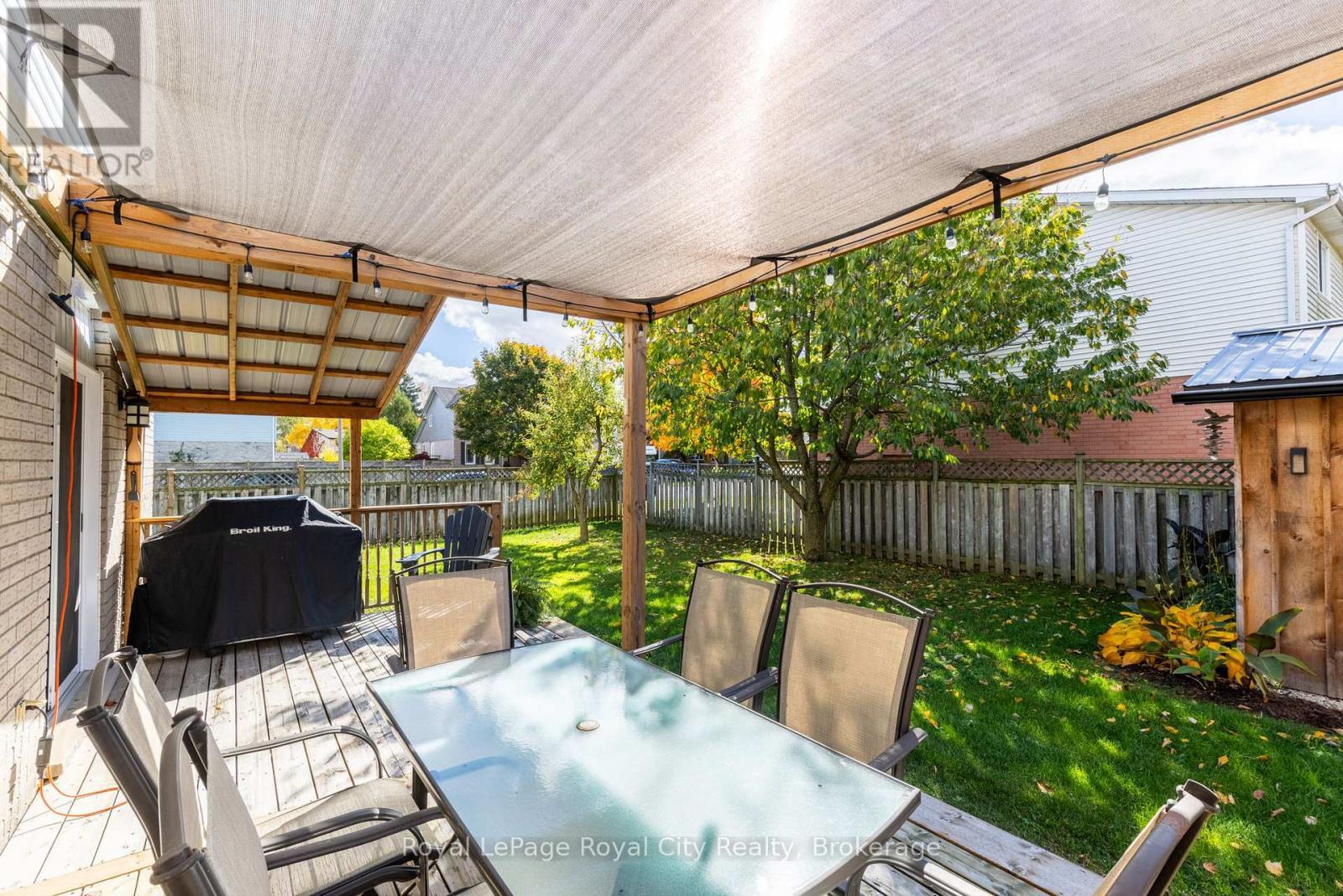 118 Stirling Macgregor Drive, Cambridge, ON - Outdoor With Deck Patio Veranda With Exterior
